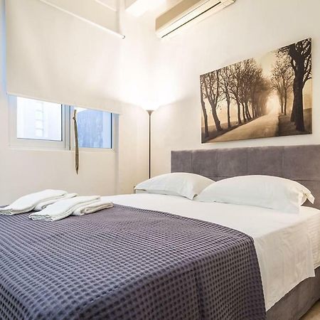 Apartamento Renovated Loft At The Center Of Monastiraki Atenas Exterior foto