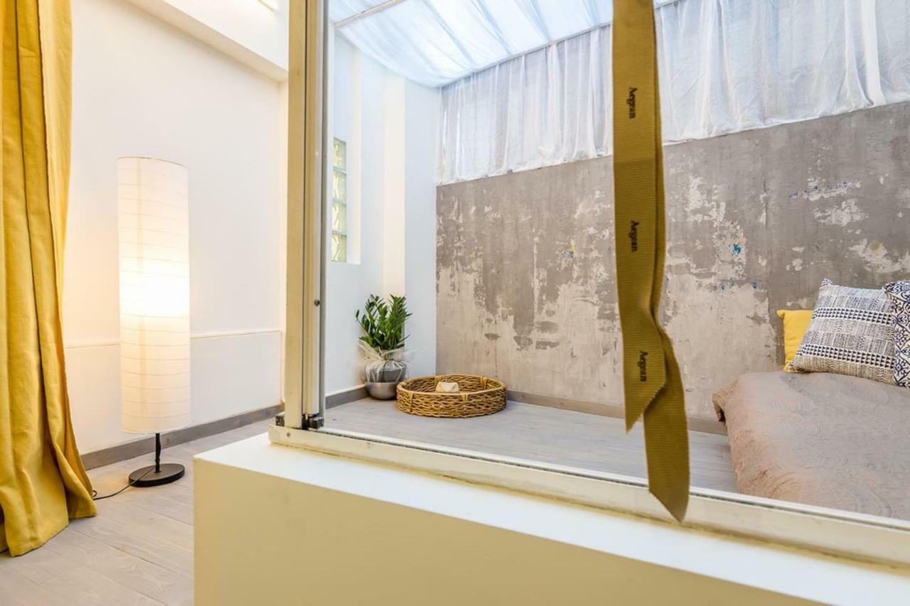 Apartamento Renovated Loft At The Center Of Monastiraki Atenas Exterior foto