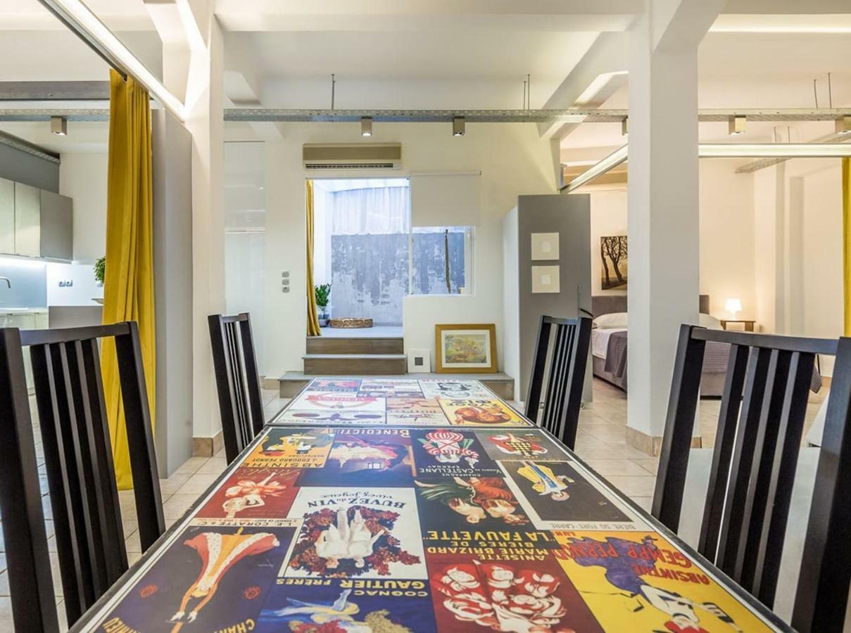 Apartamento Renovated Loft At The Center Of Monastiraki Atenas Exterior foto