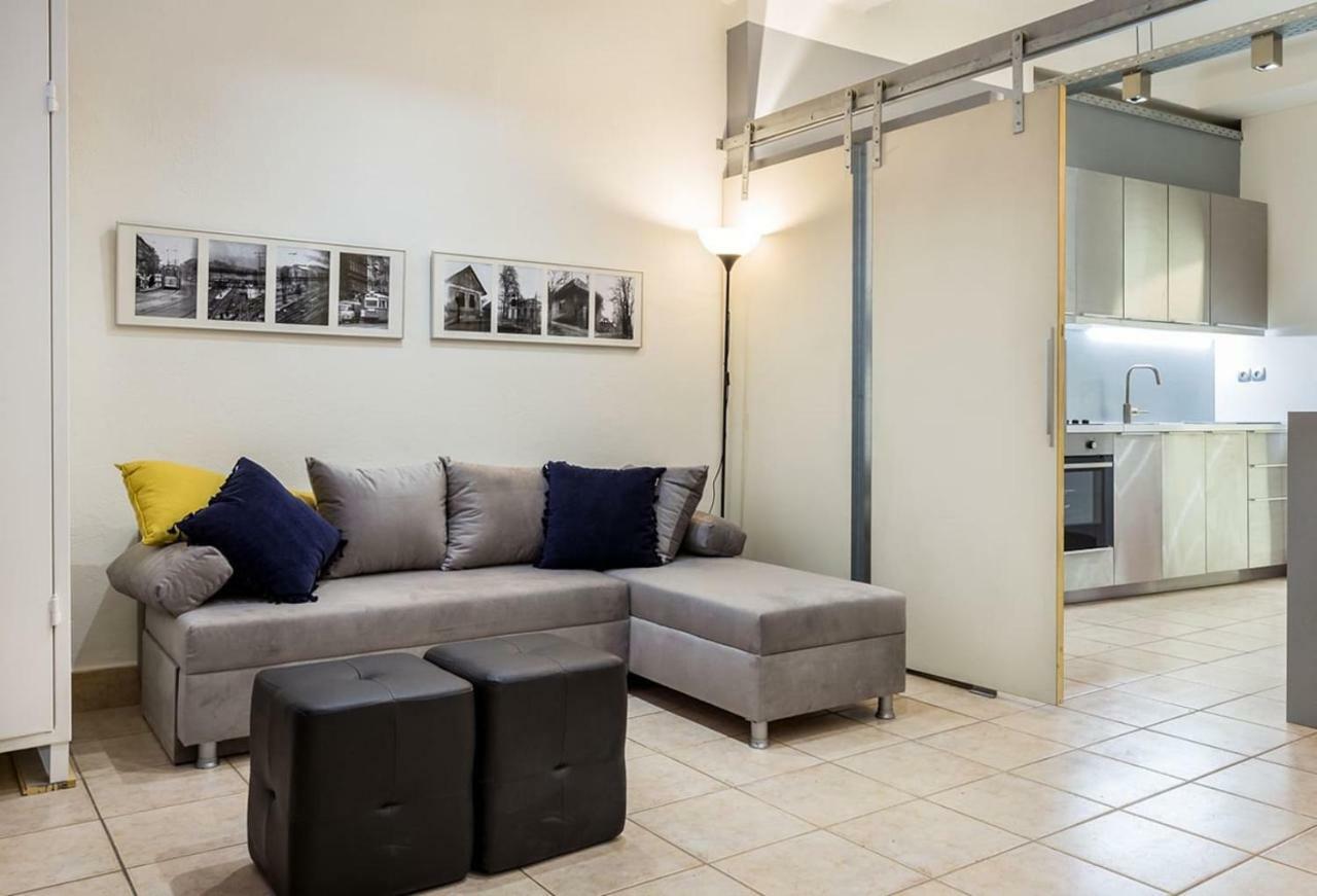 Apartamento Renovated Loft At The Center Of Monastiraki Atenas Exterior foto